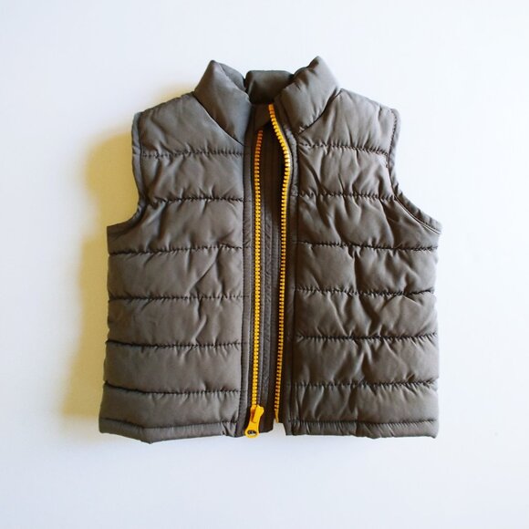 Old Navy Gray Quilted Fleece-Lined Vest 6-12 Months - Picture 8 of 8